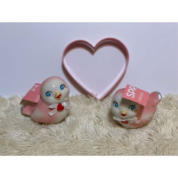 Target Spritz Ceramic Valentine’s Day 2023 Pink Retro Love Birds Pair - Picture 3 of 5